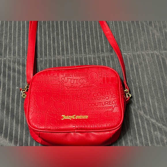 Juicy Couture Textured Logo RED Camera Crossbody Bag NICE - Picture 8 of 12